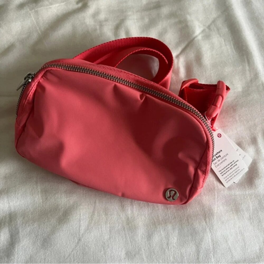 OG Lululemon Everywhere Belt Bag - Raspberry Cream